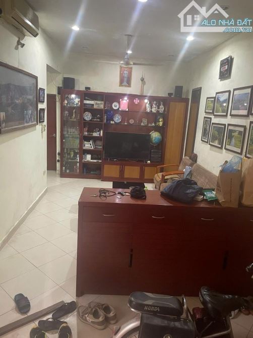BÁN ĐẤT HOÀNG QUỐC VIỆT CẦU GIẤY 81m 3T MT7m 30.5 TỶ LÔ GÓC 2 MẶT TIỀN Ô TÔ PHÂN LÔ - 1
