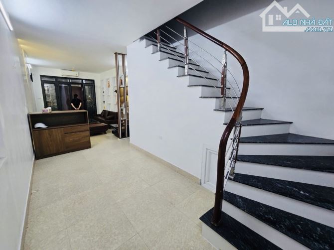 Lô góc Mỹ Đình – 9,5 tỷ - 45m2 - Nở hậu - 1