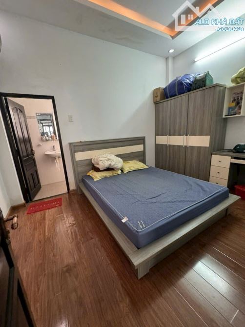 Bán nhà góc 2 mặt tiền hẻm Hoàng Hoa Thám cách biển chỉ 200m - 1