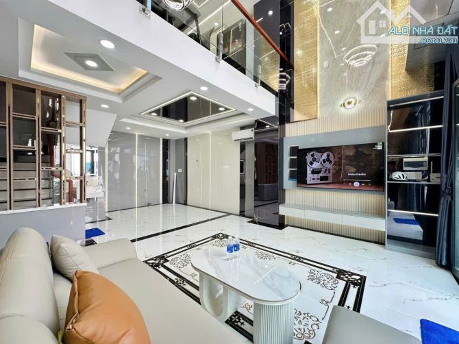 NHÀ ĐẸP XÂY MỚI 100% - XE HƠI NGỦ TRONG NHÀ -  GIÁP BÌNH THẠNH.  P7 GV - 45M2 - 1
