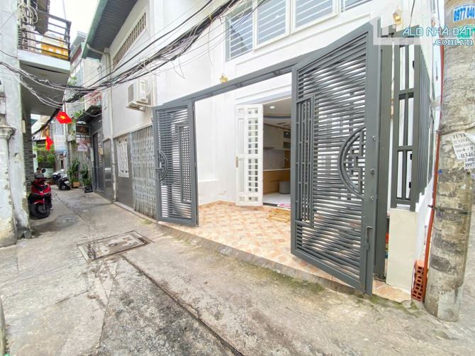 Nhỉnh 5,1 tỷ có ngay 4 tầng - NHÀ MỚI FULL NỘI THẤT - Lạc Long Quân - Tân Bình - 1