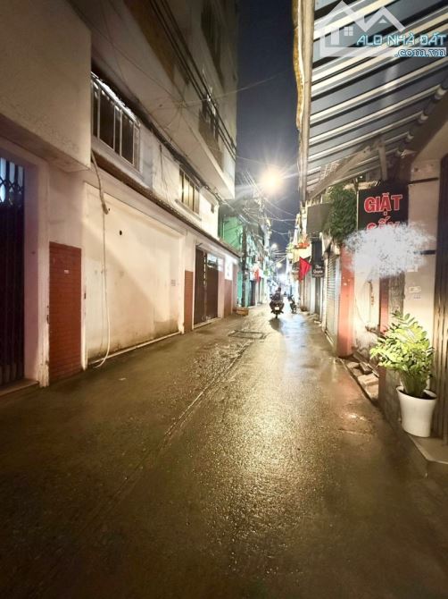 QUẬN 10 KẾ Q3, CHDV 8 TẦNG, THANG MÁY, 13PN DÒNG TIỀN 80TR/TH, 86M2 HẺM 5M - 1