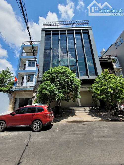 Bán gấp mặt tiền Hoa Đào - Khu Phan Xích Long. Phú Nhuận. DT: 8m x 18m. Hầm 3 tầng. 58 tỷ - 1
