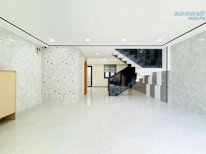 Cần bán nhà đẹp 2 lầu 1 sân thượng hẻm xe hơi Phan Huy Ích, Gò Vấp - 1