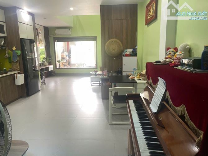 🏡. Bán nhà 2 tầng trục chính Hàm Nghi - 1