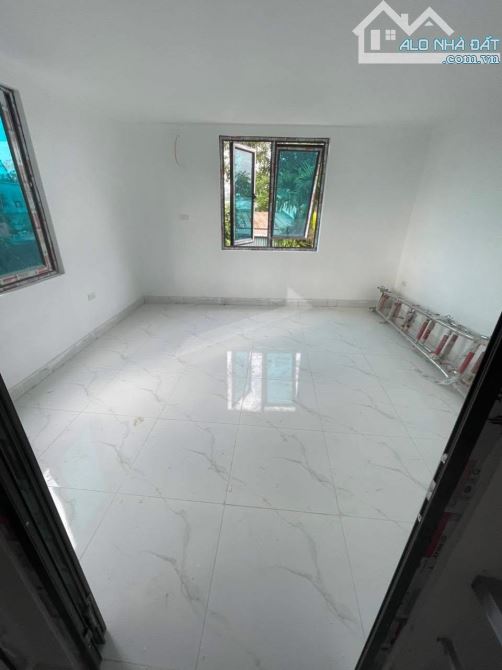 BÁN NHÀ LÔ GÓC 45M X 2 TẦNG – NGÕ Ô TÔ TRÁNH – TẢ THANH OAI – GIÁ CHỈ 1.9 TỶ - 1