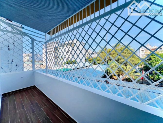 Nhà 5 tầng mới 5x20, Dương Cát Lợi, mặt tiền hẻm 8m, tặng full nội thất cao cấp, hơn 8 tỷ - 1