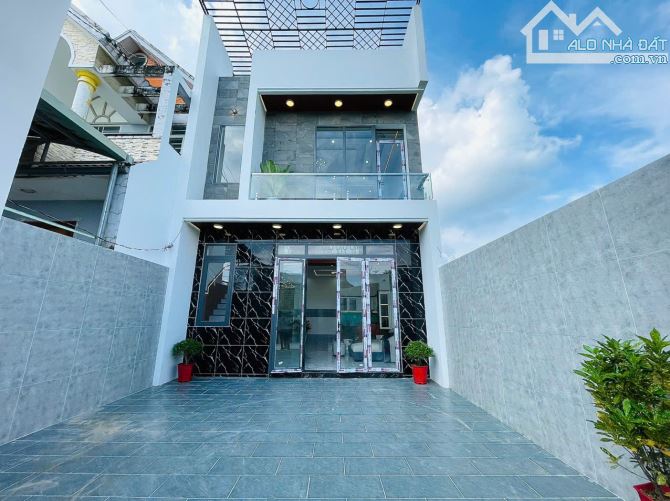 Bán Sổ Hồng Riêng Giáp Hóc Môn, 1T1L 3 Phòng Ngủ, 144m2, Sổ Hồng Riêng - 1