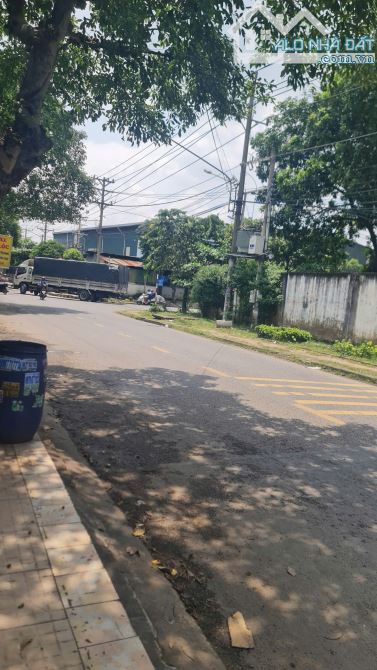 CHỦ GẤP BÁN NHÀ LÔ GÓC 2 MT KHU VỰC KCN SỐNG THẦN 12.5 TỶ CÒN 8.8 TỶ - 1