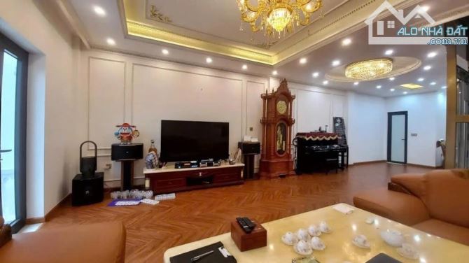 Bán nhà Hoàng Hoa Thám 57m2 vị trí đẹp cách phố vài bước chân 9.9 tỷ - 1