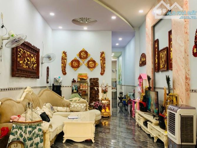 Bán gấp nhà 2 tầng 100m2 Hẻm ô tô Bàn Cờ thông 4m x 25m - 1