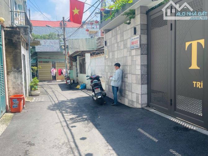 Đất linh Tây thủ Đức,hẻm ô tô,150m2 thuận tiện xây chdv,giá chỉ 10,5 tỷ - 1