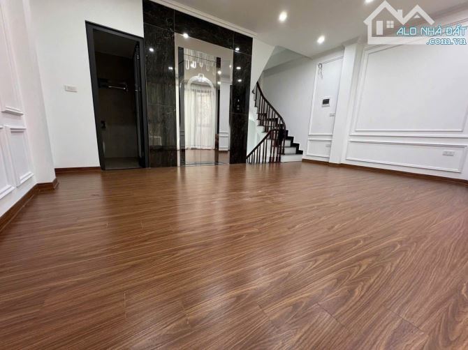 Nhà Phú Thượng - Hàng Xóm Ciputra - Oto - Thang Máy - 10.9 Tỷ - 1