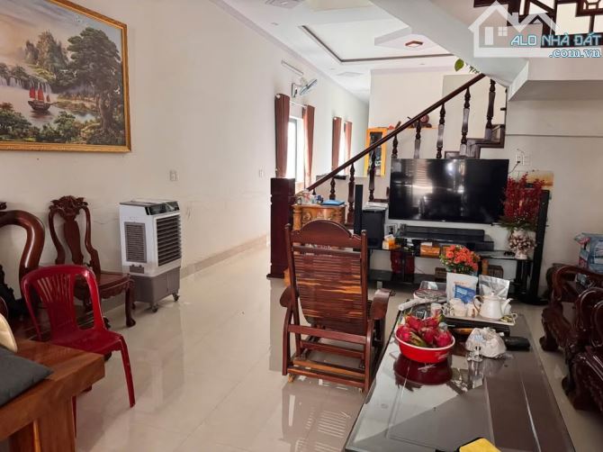 Nhà hẻm lớn 49 Y Ơn ngay Hoa Viên trong khu dân cư đông đúc an ninh - 1