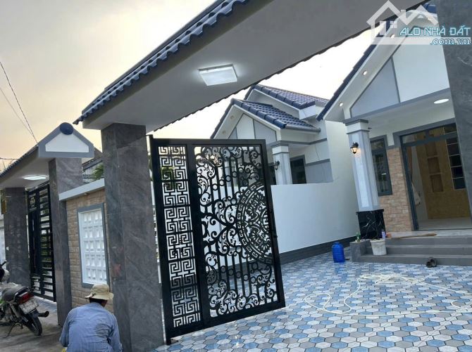 NHÀ MÁI THÁI MẶT TIỀN LỘ TRIỀN ĐỒNG PHƯỜNG PHÚ TÂN - 1