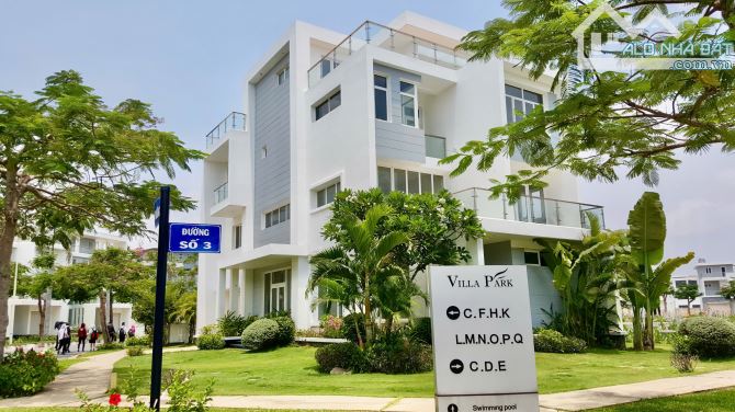 Bán Nhà Villa Park Thủ Đức - Compound cao cấp - 240m2 - 4PN - 4WC - 1