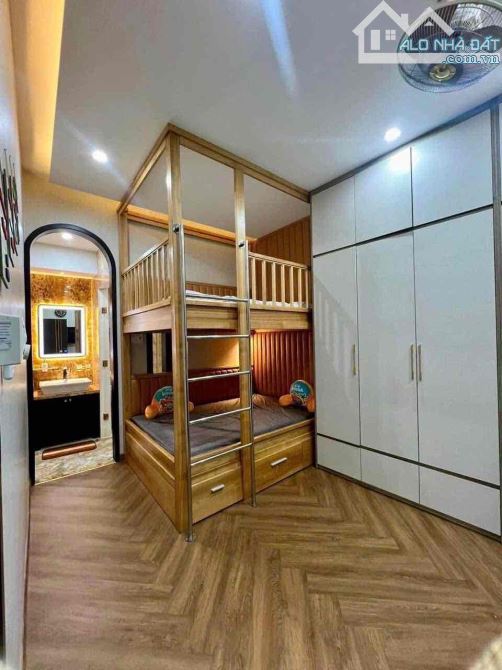 Bán nhà 4 tầng mặt tiền đường Đống Đa - 1