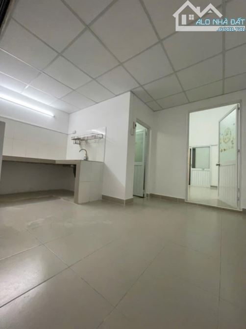3.3 tỷ nhà Q7 sổ hồng riêng trên 60m2 1 trệt, 1 lửng dòng tiền 6tr/th - 1