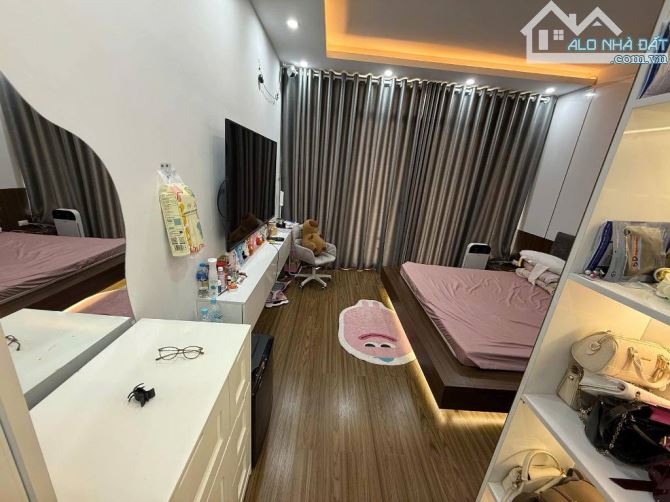 MẶT PHỐ LÝ THƯỜNG KIỆT QUANG TRUNG HÀ ĐÔNG - PHÂN LÔ VỈA HÈ - KINH DOANH - GẦN GA TÀU ĐIỆN