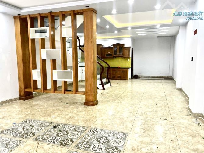 MẶT TIỀN ĐƯỜNG KINH DOANH SẦM UẤT KHU TÊN LỬA - VÀNH ĐAI TRONG - NGANG LỚN 6M - 5 TẦNG - S - 1