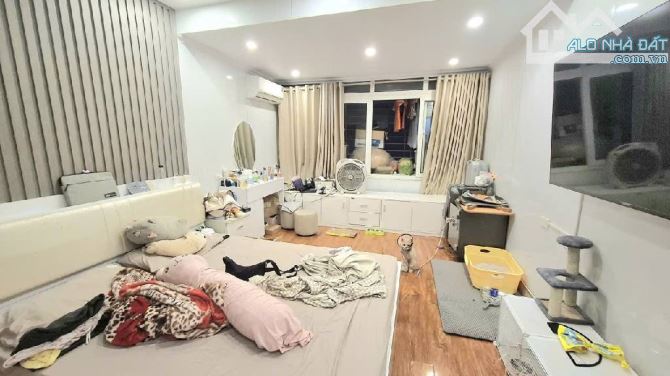 Tập thể Nguyễn Khánh Toàn - 60m2 - 2N1VS - Sổ đỏ chính chủ - Hiếm nhà bán - 1