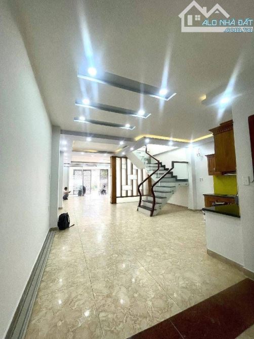 MẶT TIỀN KINH DOANH KHU VIP TÊN LỬA HIẾM 6 x16 , 5 TẦNG CHỈ HƠN 14 TỶ - 1