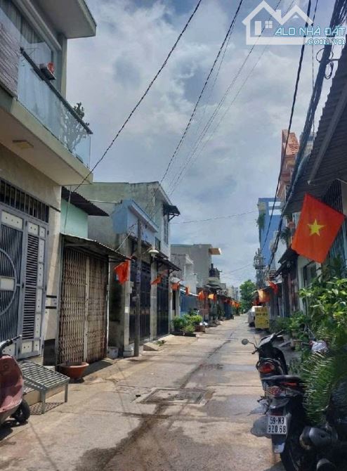 BÁN NHÀ 3 TẦNG- 4x11- CHỈ 3.95 TỶ KHU NGUYỄN THỊ TÚ - 1