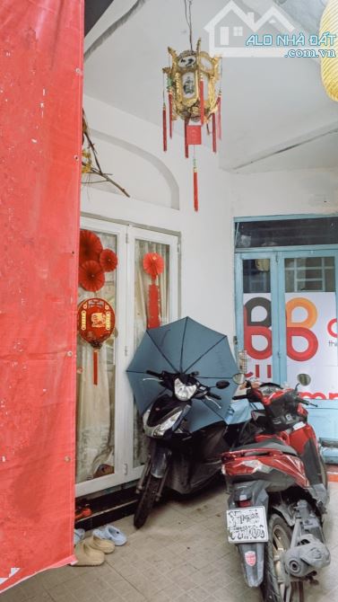 💥NHÀ NHỎ HẺM 200 XÓM CHIẾU, KHÁNH HỘI - 19.5M2 - 3 TẦNG - 2.5🌰 - 1