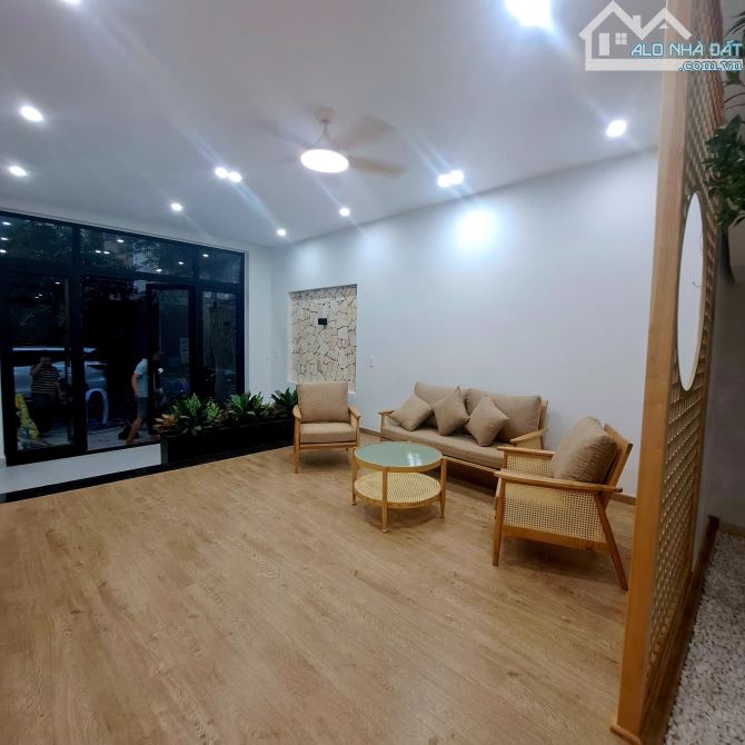 NHÀ MỚI 3 TẦNG HIỆN ĐẠI – FULL NỘI THẤT CAO CẤP – CẠNH LÔ GÓC NGUYỄN KHÁNH TOÀN - 1