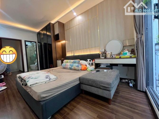Bán nhà phố Hoàng Hoa Thám, nở hậu, nội thất nhập ngoại, DT 59m 16 tỷ - 1