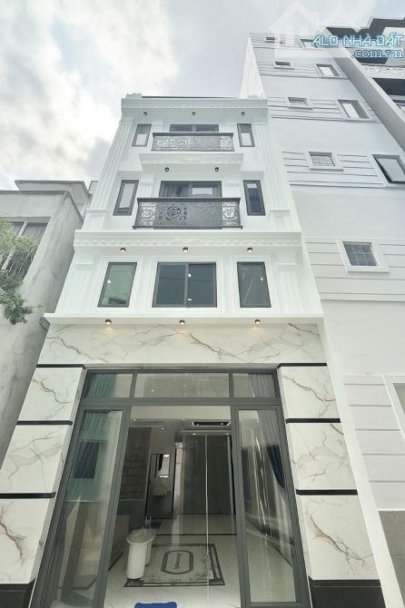 Bán nhà Huỳnh Khương An,Mặt Tiền 55m2, 4 Tầng, 3PN,3 bước ra tới ERMAT,TL - 1