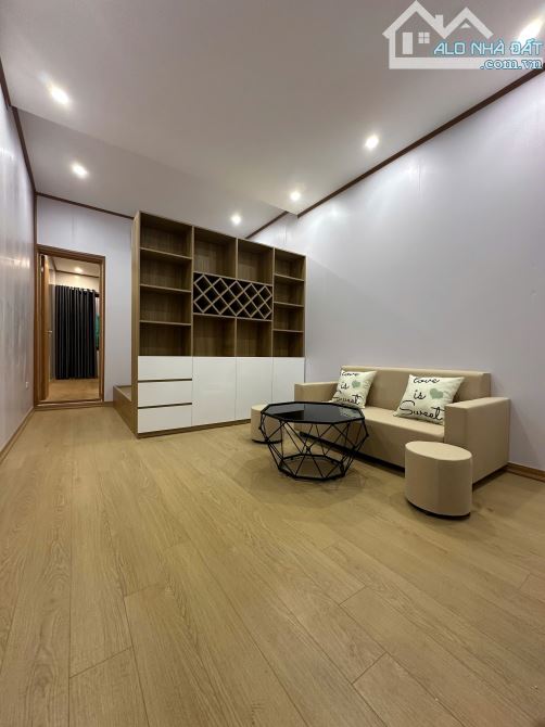 TT THÁI THỊNH ĐỐNG ĐA – 50M- NHÀ ĐẸP Ở NGAY  2 NGỦ, FULL NỘI THẤT – Ô TÔ ĐỖ CỬA – NHỈNH 3 - 1