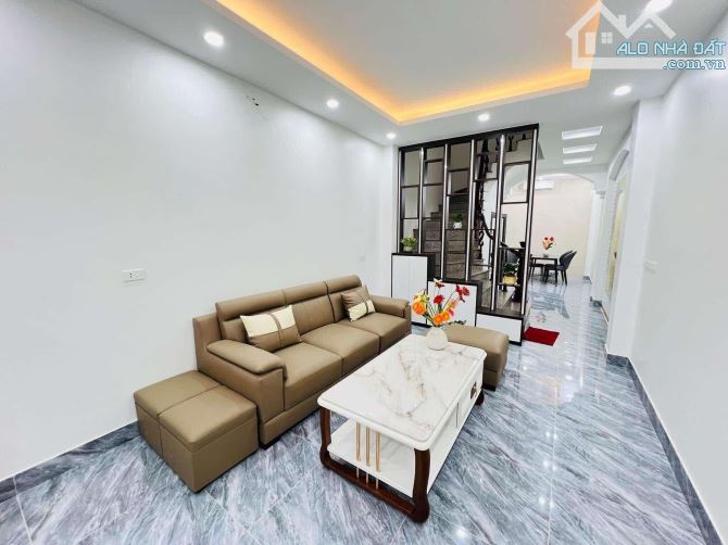 Bán nhà đường Nguyễn Trãi - Ô Tô Đỗ Cửa - Nhà Đẹp Ở Ngay - 1