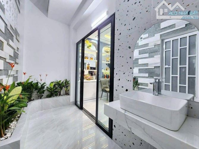 Bán Nhà 3 Tầng Mặt Tiền Đường Lê Văn Thịnh Đứng Trước Nhà Nhìn Thấy Biển. - 12