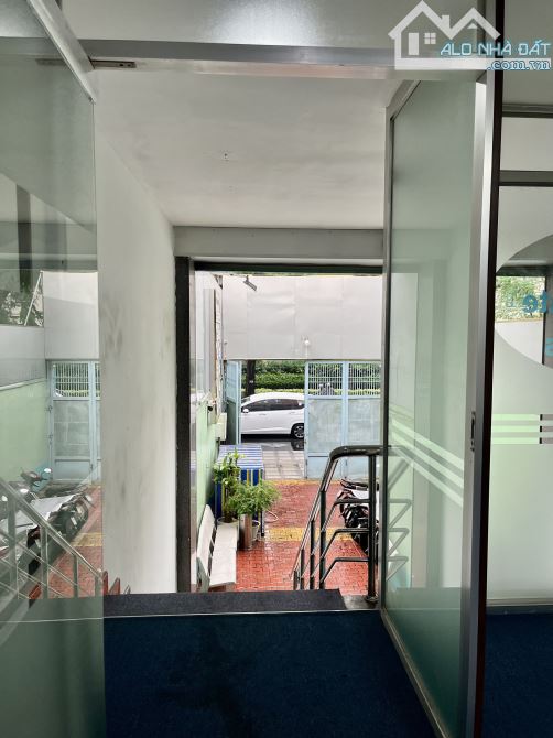 Cho thuê văn phòng 35-45-60m2 - Mặt tiền đường Nam Kỳ Khởi Nghĩa, Quận 3 - 12