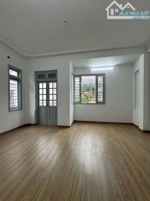 168 Kim Giang, oto tránh ngõ kdoanh thông, lô góc, 55m2 x 7 tầng thang máy. Giá 19 tỷ