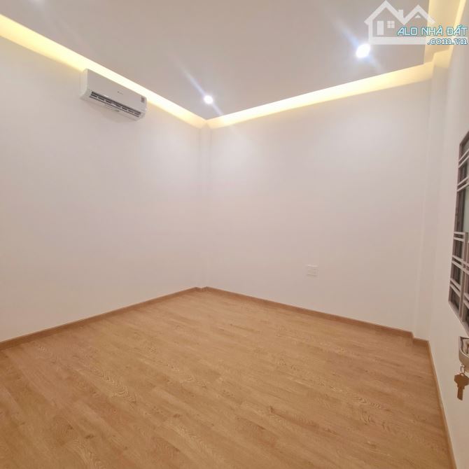 NHÀ MỚI 3 TẦNG HIỆN ĐẠI – FULL NỘI THẤT CAO CẤP – CẠNH LÔ GÓC NGUYỄN KHÁNH TOÀN - 12