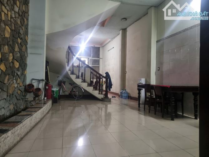 Mặt tiền Lý Thường Kiệt, ngay vòng xoay, 5 tầng, 4.3x36, giảm mạnh 3 tỷ chỉ còn 42,3 tỷ. - 14