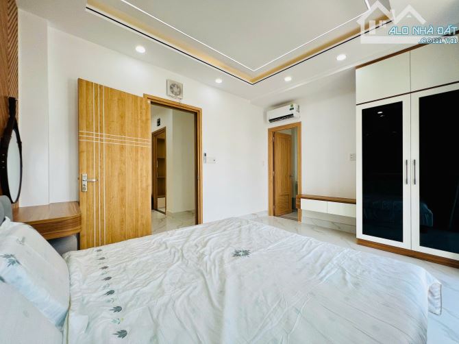 Nhà Góc 2 Mặt Tiền Khu Phân Lô Đường Lê Đình Cẩn 55m2 5 Tầng Full Nội Thất Giá Tốt 7,8 Tỷ - 15