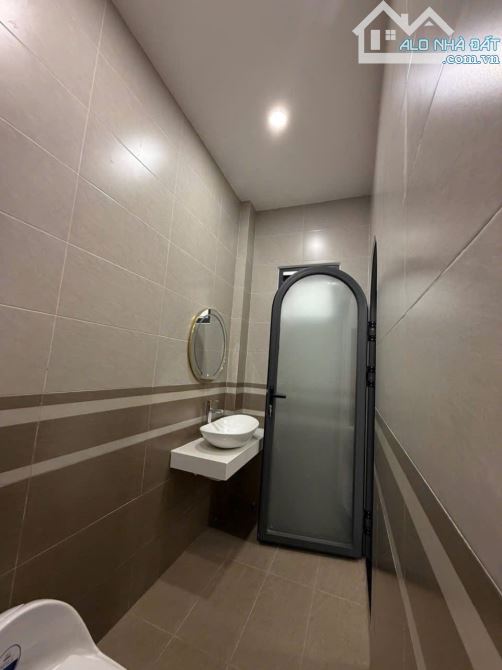 NHÀ MÊ SIÊU XINH THIẾT KẾ HIỆN ĐẠI - ĐƯỜNG THÔNG P. TÂN THÀNH - Loctran - 17