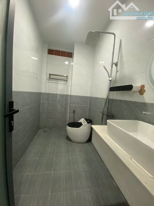 Bán nhà mặt đường Ngô Đến. Đường rộng 10m, Cách biển 1km, dt 80m giá 6ty500  triệu TL - 17