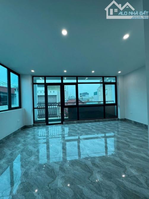 168 Kim Giang, oto tránh ngõ kdoanh thông, lô góc, 55m2 x 7 tầng thang máy. Giá 19 tỷ