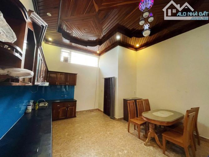 Nhà 5 Tầng Mặt Tiền kinh doanh đường Phạm Văn Đồng hiện đang kinh doanh tốt - 19