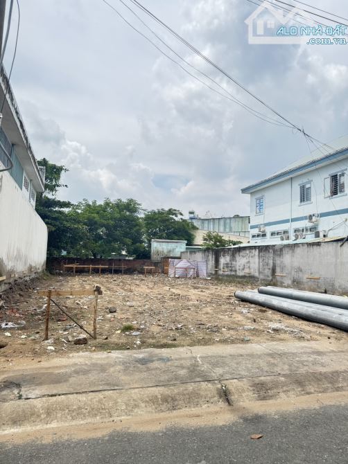 Bán lô đất Biệt Thự 430m -15m x 28m - DT- 330M/2 Thổ Cư 100m Giấy Tay- F16 Q8 - 2