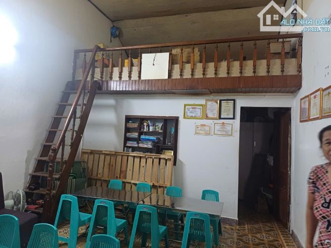 Bán Đất Tặng nhà C4 Lô góc kiệt Ô Tô Tiểu La - 2