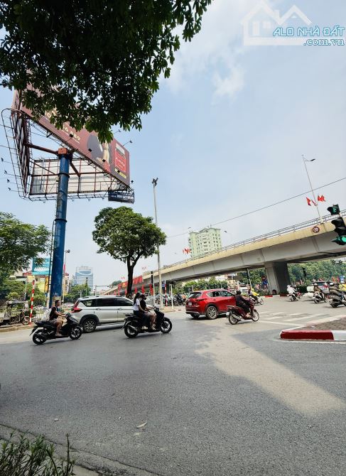 CĂN GÓC 2 MẶT TIỀN TRUNG TÂM CẦU GIẤY – 6 TẦNG THANG MÁY – Ô TÔ VÀO NHÀ - 2