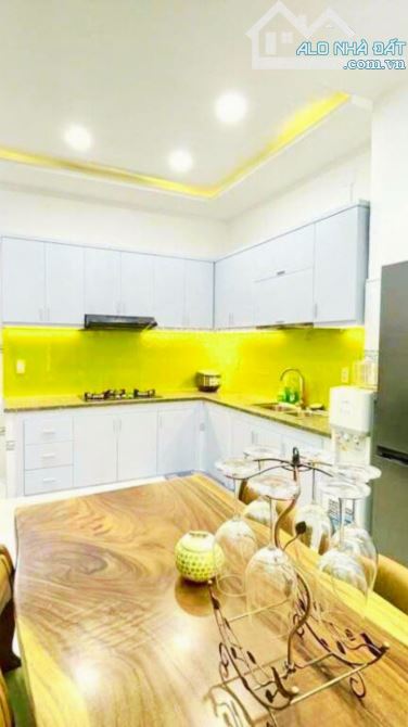 🏠 NHÀ MỚI P.4, Q.3 - GIẢM SỐC 1 TỶ, DÒNG TIỀN 35 TRIỆU - 6 TỶ. - 2