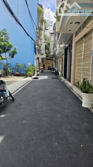 Bán nhà sổ đẹp Hẻm nhựa xe hơi gần nhà thờ Chí Hòa , khu vip , cmt8 - 2