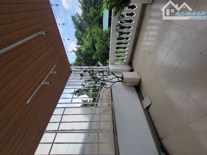 bán biệt thự Đường nguyễn thị nhuần Phường An Phú Đông Quận 12 DT 180m² (10*18) giá 11tỷ, - 2