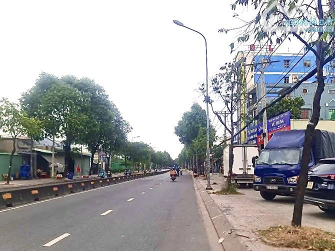 BÁN ĐẤT MẶT TIỀN VIP LÊ THỊ RIÊNG - QUẬN 12 - 8.6x55 NỞ HẬU 12m - GIÁ 35tỷ - 2